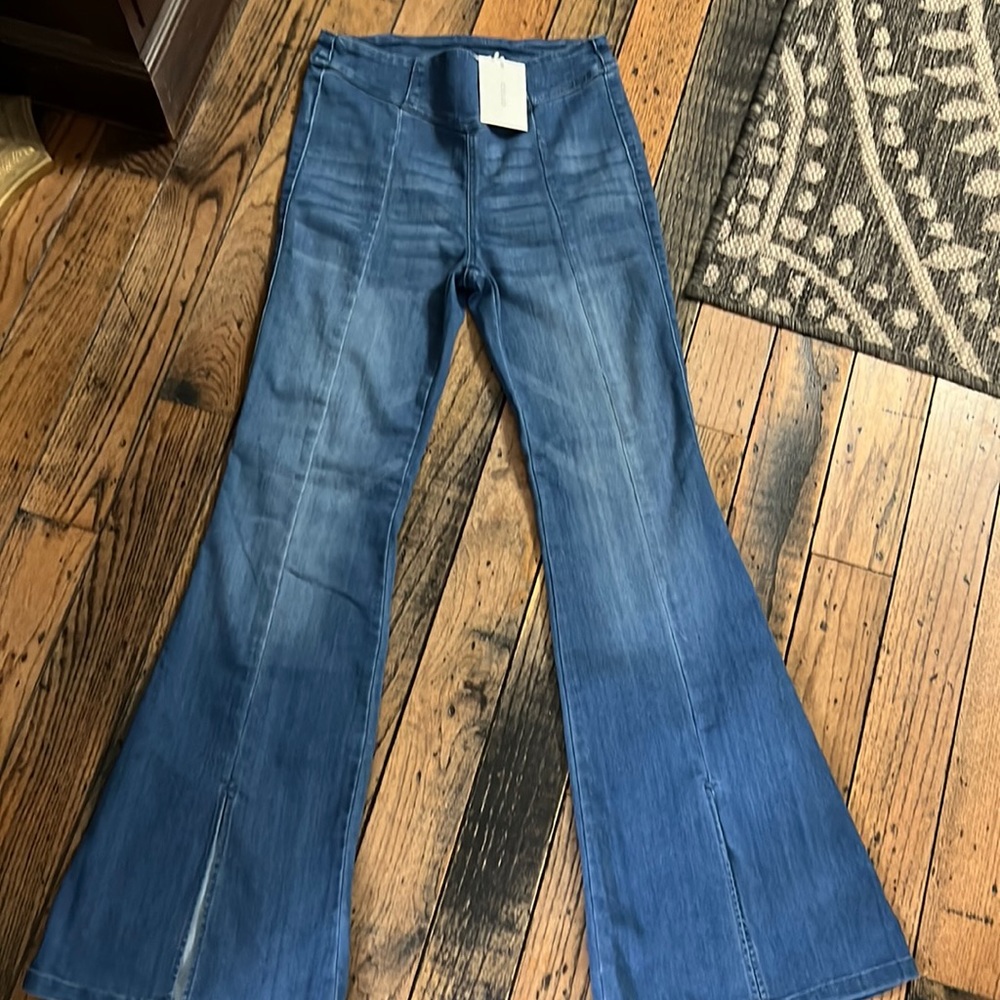 High waisted Cello jeans! Brand new! Size small.